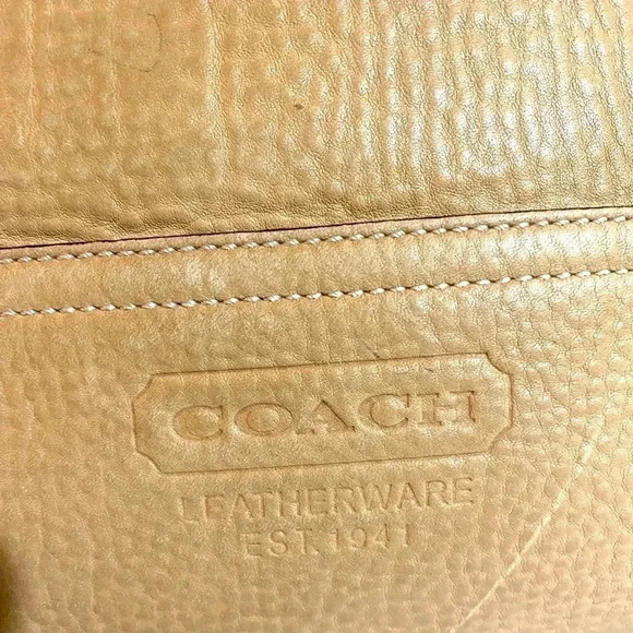 Coach beige leather hobo handbag - Picture 4 of 9